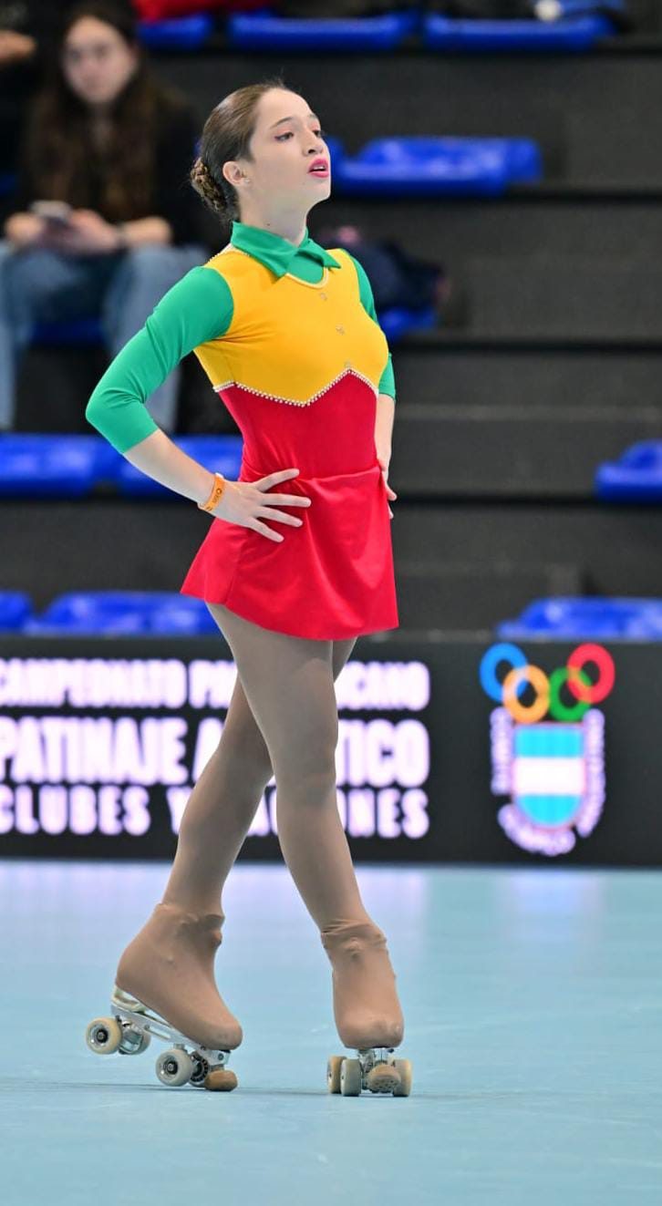 Patinadora sanjuanina en un campeonato de clubes